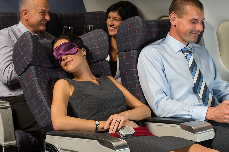 Blissy Silk Pillow Cover Review 2022 - Get A Better Sleep. 1 sleeping on airplane 2