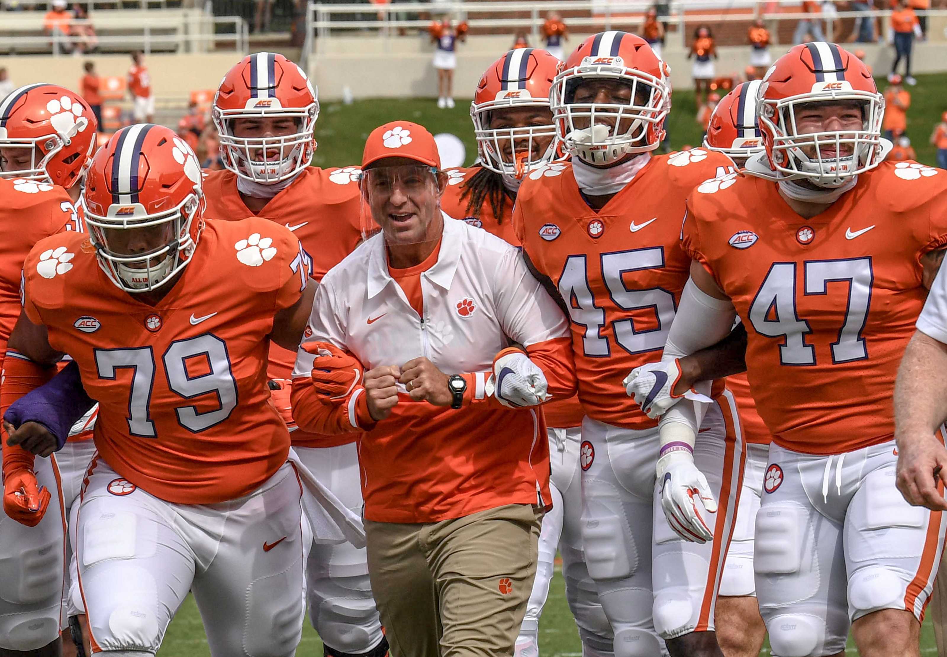 Clemson Football holding 20-13 Lead in win vs. Iowa State 1 Clemson football