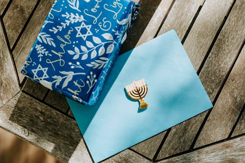 How To Turn Your Gift Cards Into Naira Instantly 1 Close-Up Photo Of Gift Box On Wooden Surface