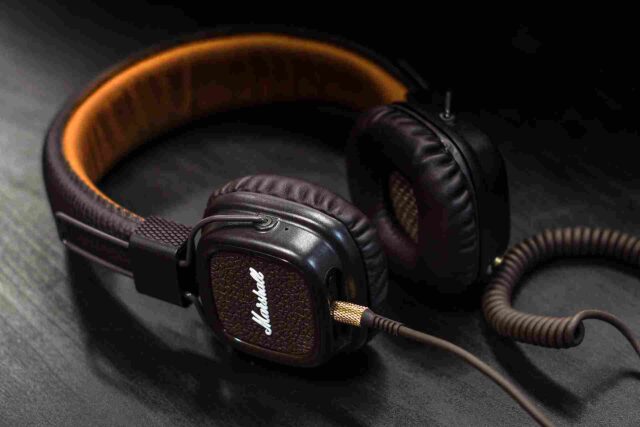 best wireless headphones under 2000