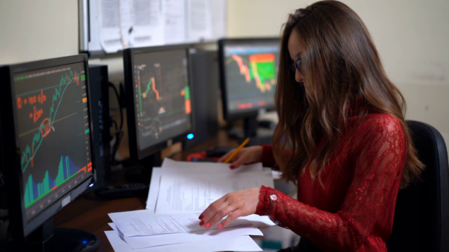 Is the World of Forex Trading for Female Professionals