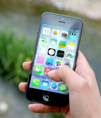 How to avoid being Scammed When Buying an iPhone? Famisafe parental control app