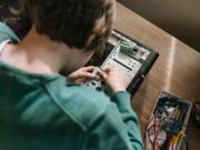 How much CPU does trading software use? trading software