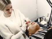 How to Remove Eyelash Extensions at home The Easy Way Remove Eyelash Extensions